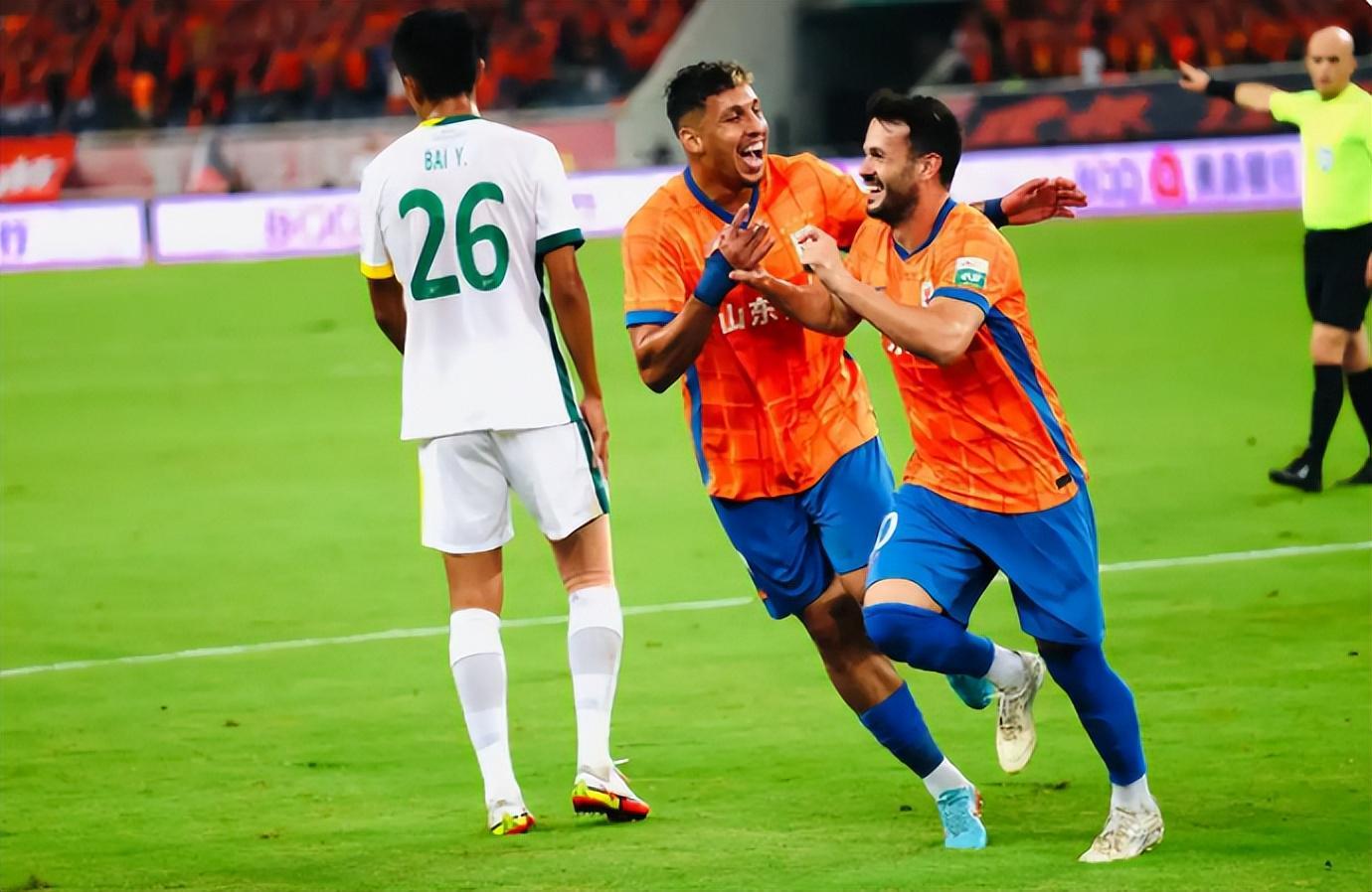 Kaiyun-山东泰山胜国安，瓦科大四喜，马德鲁加梅开二度，韩鹏带队4连胜