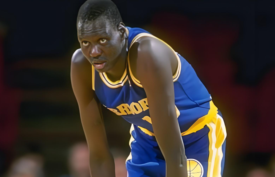 开云体育-【旧将录】盖帽比得分多！非洲怪咖传奇！