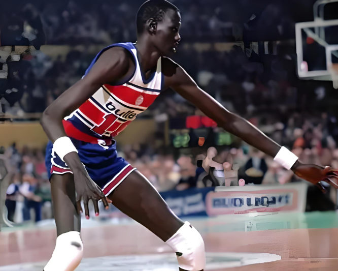 开云体育-【旧将录】盖帽比得分多！非洲怪咖传奇！