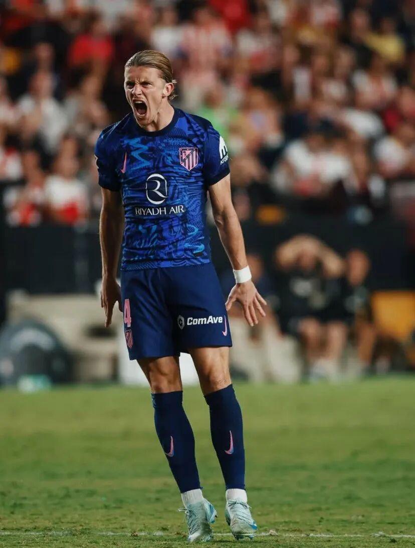 官方网-英超前3轮统计：曼联多项进攻数据排名第1；罗马诺：曼联在转会窗最后48小时报价加拉格尔，但遭拒