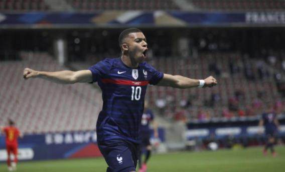 1629933442281013730.png Kaiyun-【早报】欧冠32强落位!凯恩留队!姆皇+C罗大戏正酣!