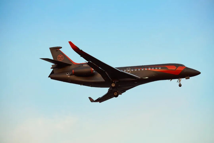 开云体育-“逛超市都能遇到世界级车手”，这几天的上海成了“F1痛城”|范坤|上海市|赛车|老法师|拉塞尔_新浪体育_新浪新闻