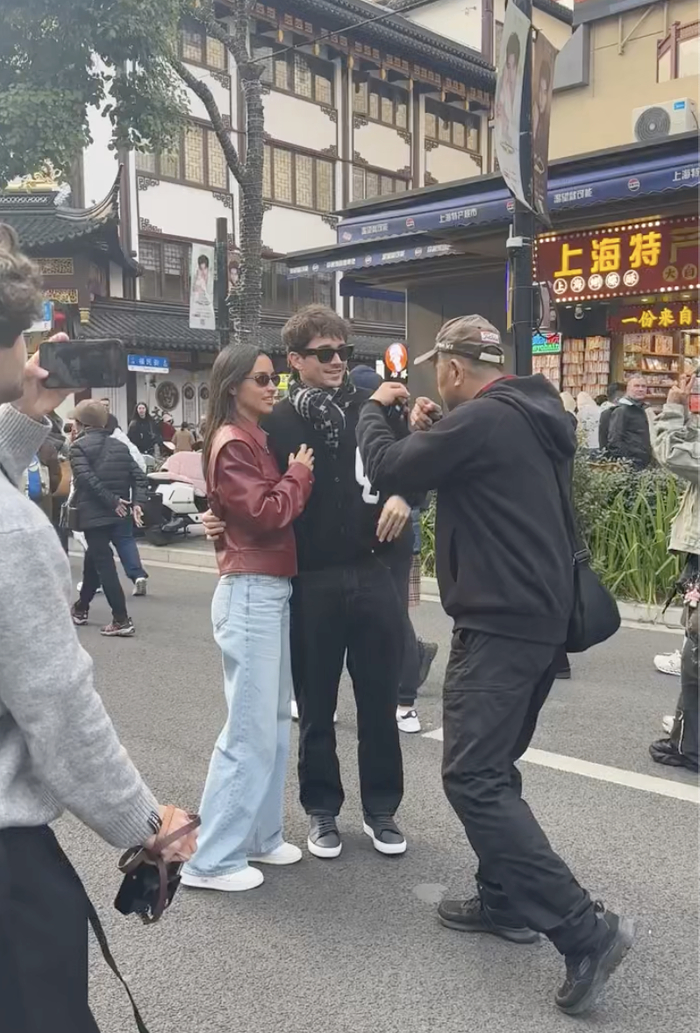 开云体育-“逛超市都能遇到世界级车手”，这几天的上海成了“F1痛城”|范坤|上海市|赛车|老法师|拉塞尔_新浪体育_新浪新闻