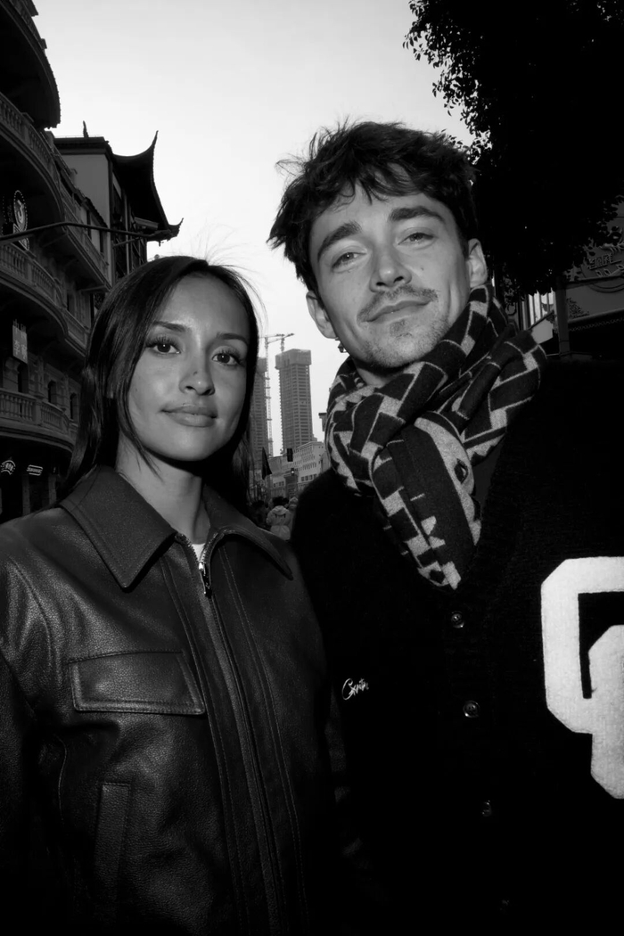 开云体育-“逛超市都能遇到世界级车手”，这几天的上海成了“F1痛城”|范坤|上海市|赛车|老法师|拉塞尔_新浪体育_新浪新闻