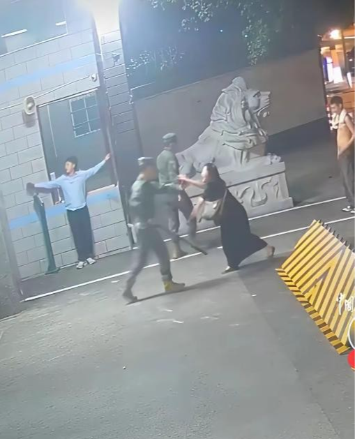 ky Sports-太猖狂！四川凌晨追打事件后续：6人一锅端，被查女子蛮横袭警